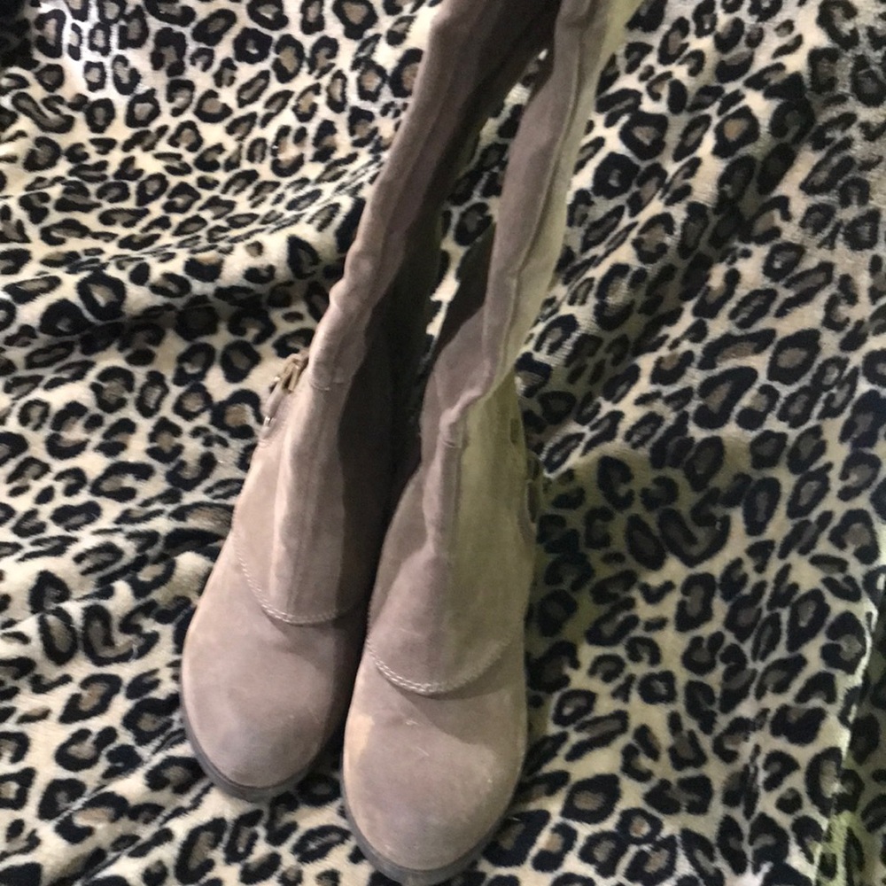 Fergalicous boots women’s 8.5